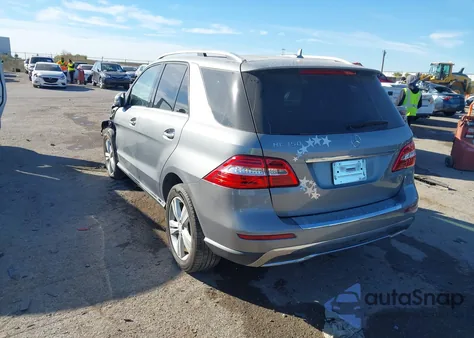 2014 Mercedes-Benz Ml 350 z USA, uszkodzony, nr VIN 4JGDA5JB1EA412095